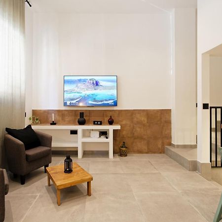 Mediterranean Bliss ซานต์อาเตรียเดเบซอซ ภายนอก รูปภาพ